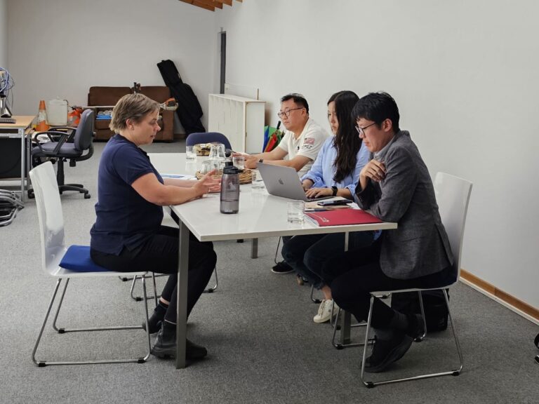 Gill Sth Korean meeting